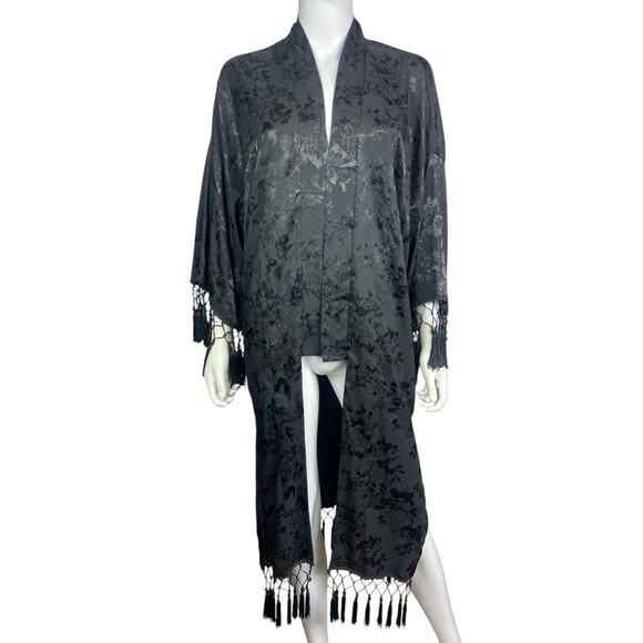 Free People Women's O/S Black Tinseltown Fringe Boho Artsy Kimono Floral NWT - Picture 1 of 3